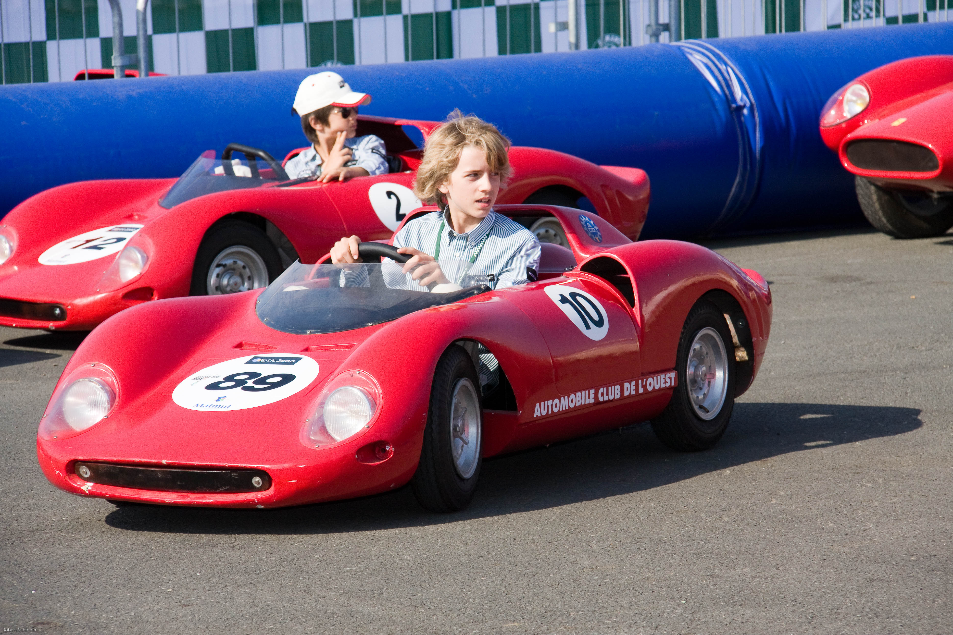 Kinder auto. Racing car for Kids. Sports cars. Kids. Labirint car for Kids. Auto Kid auto.